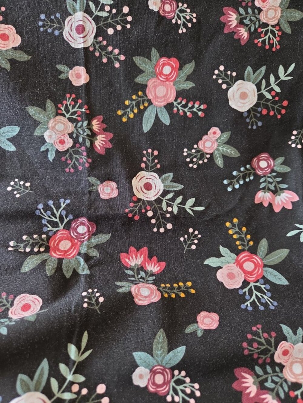 New Uncut Black Pink Rose Floral Cotton Fabric 2.5 Continuous Yards